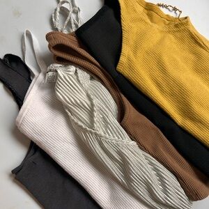 Bundle of 6 cropped tanks